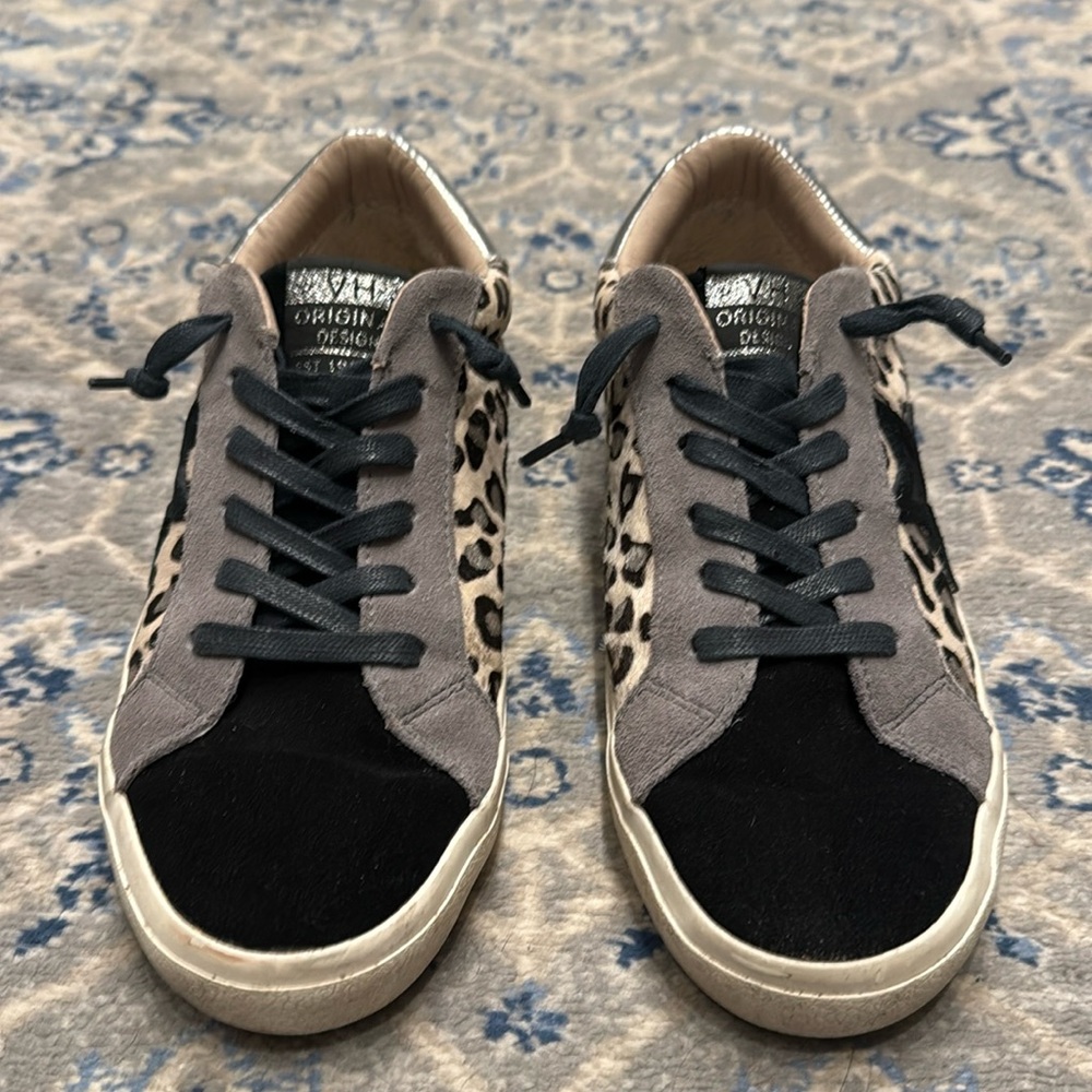 Vintage Havana | Patty Animal Print Leather Sneaker - Size 8